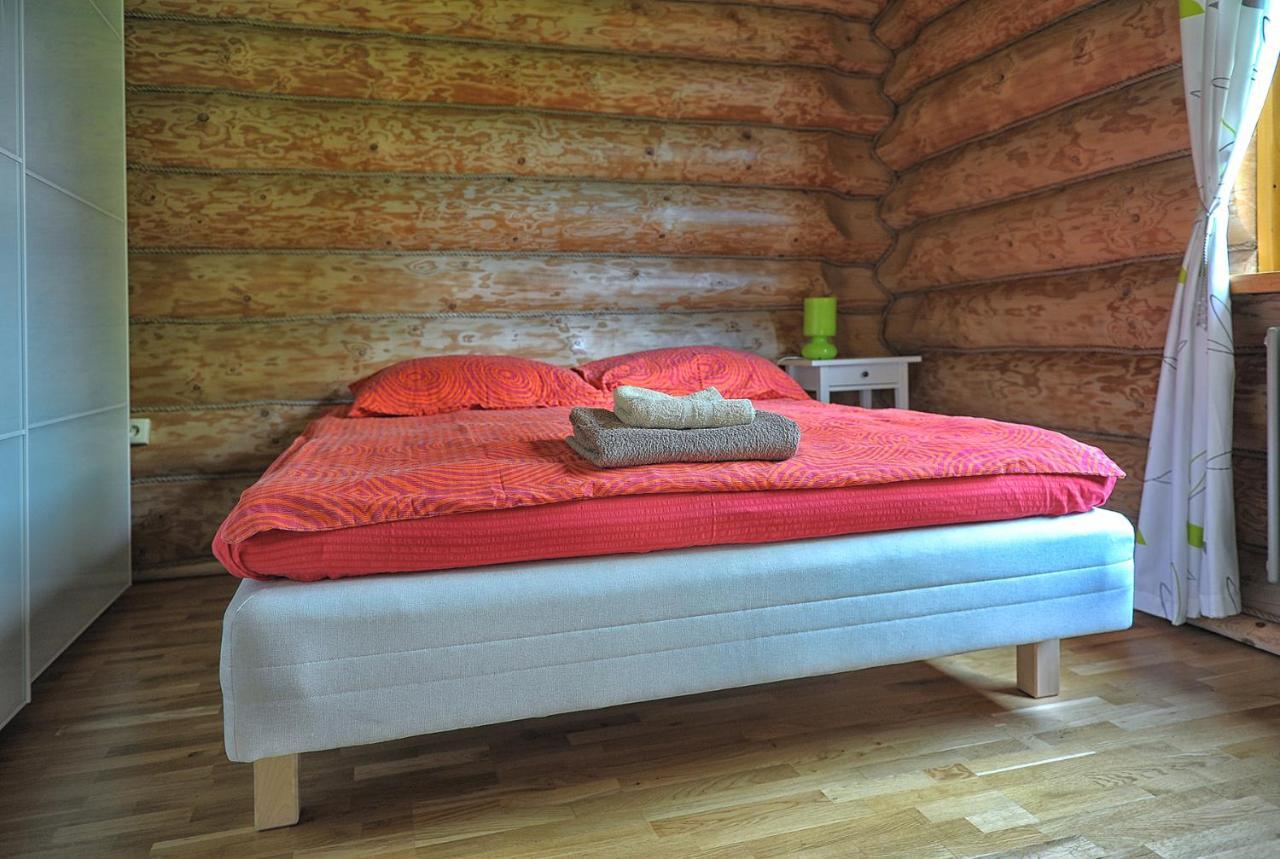 Dom Pod Sosnami Villa Gryżyna Exteriör bild